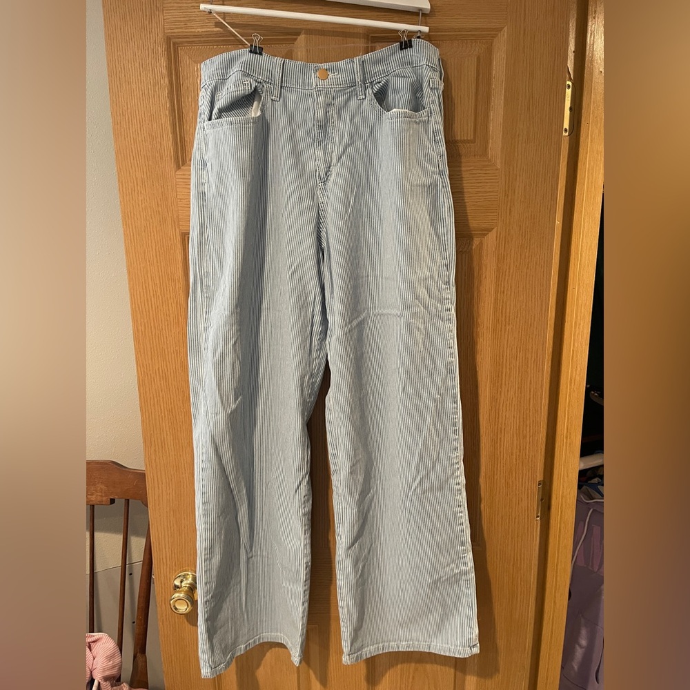 Universal Thread Relaxed Wide Leg Jeans - 10R - Blue and White Pinstripes